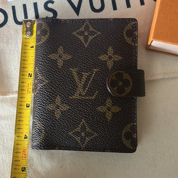 Louis Vuitton Mini Agenda - Picture 4 of 16